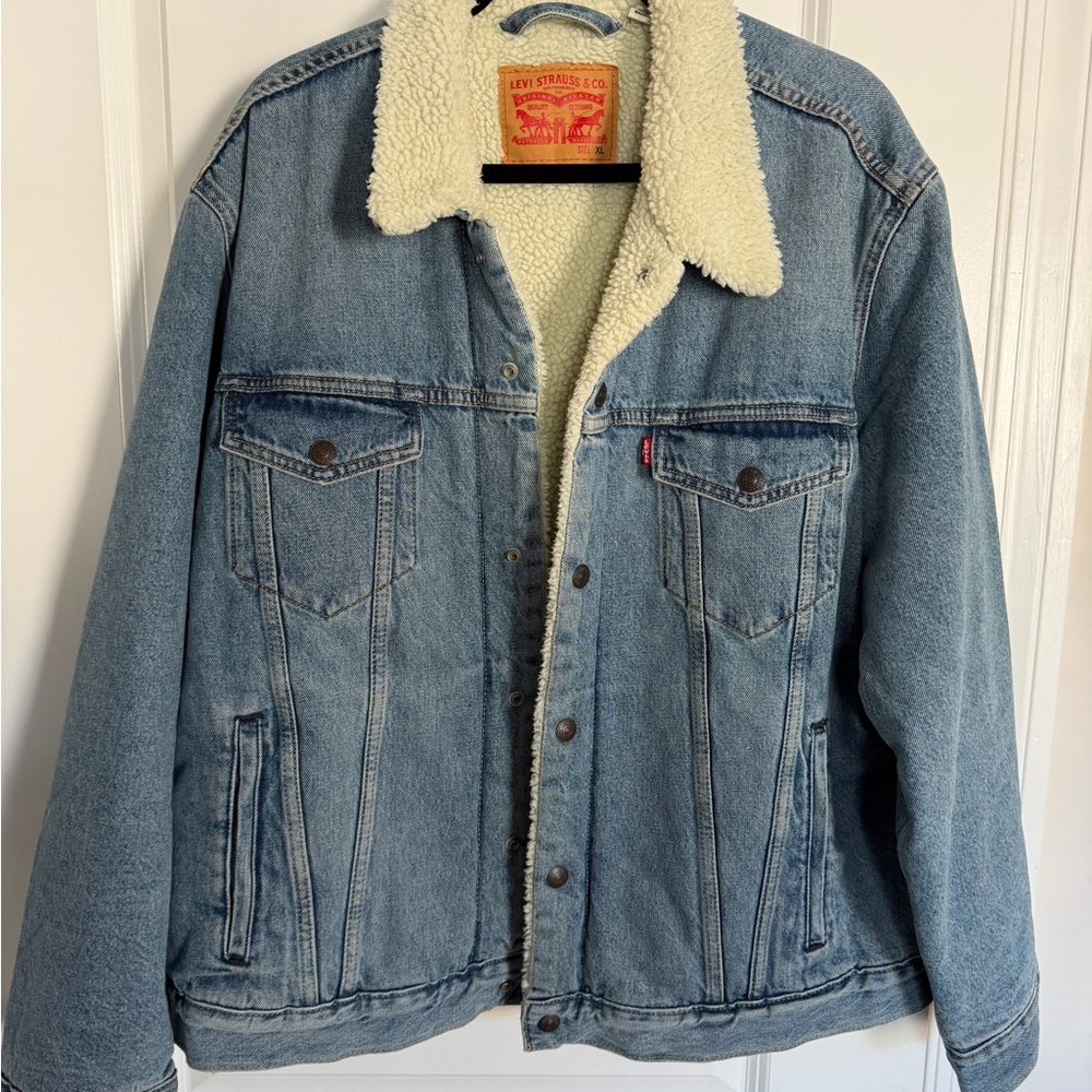 Levi's Denim Jacket with Cream Sherpa Lining
